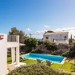 Villa Molly 16 By Villa Plus