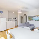Siesta Mar Private Apartment 53 Cala\'N Porter 3 Bed