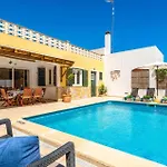 Villa Las Mariposas by Villa Plus