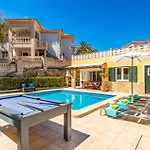 Villa Las Mariposas by Villa Plus