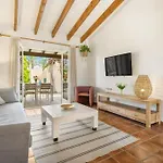 Charming Holiday Home By The Sea