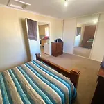 Vila Rooms Con Piscina