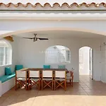 Casa Del Mar