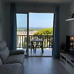 Vistas al mar y la piscina