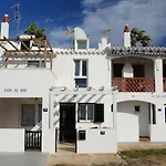 Charming Fisherman\'S House In Front Of The Sea