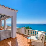 Villa Lola