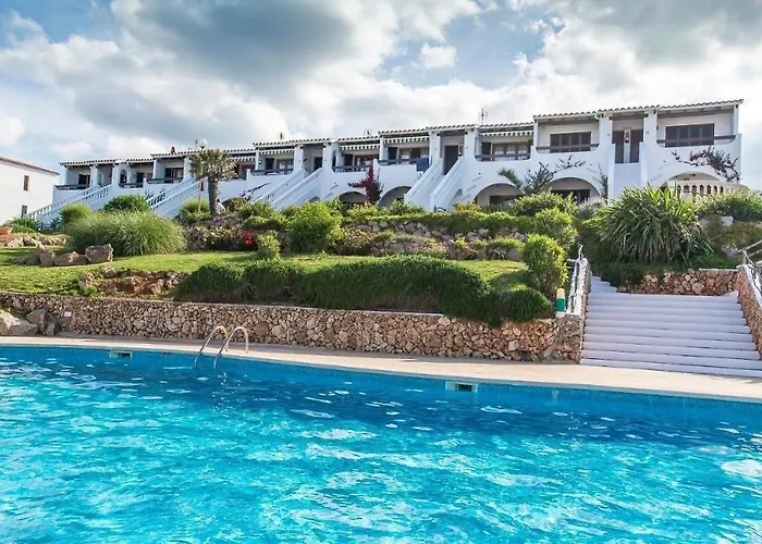 Lovely Hideaway With Pool And White Sand Beach