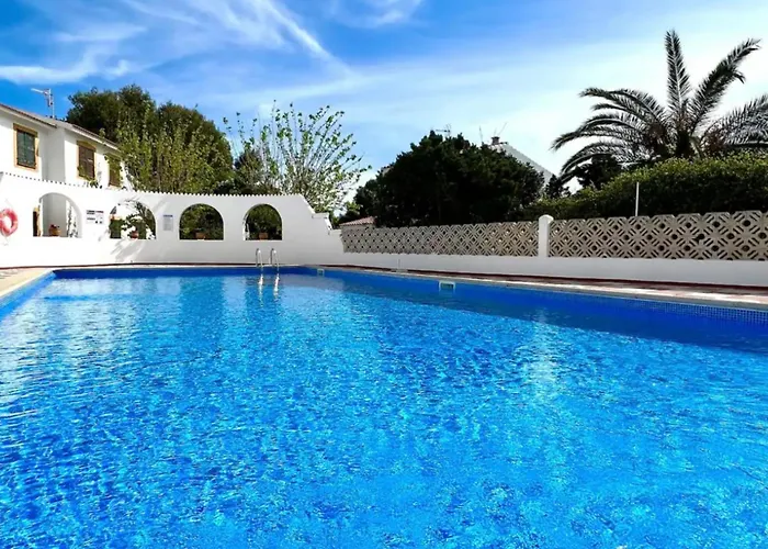 Chic Menorca Apartment Near The Beach And Port