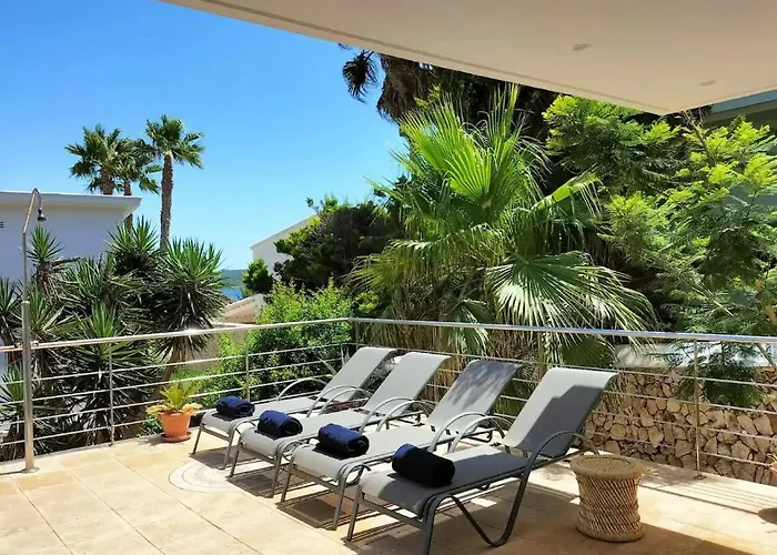 Vila Rooms Con Piscina