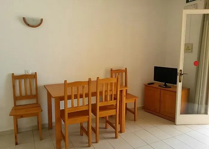 Apartamentos Ses Anneres
