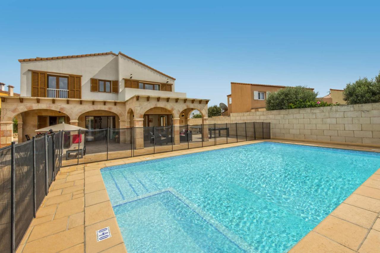 Candela 4 Bedroom Villa, Cala'n Forcat Villa *