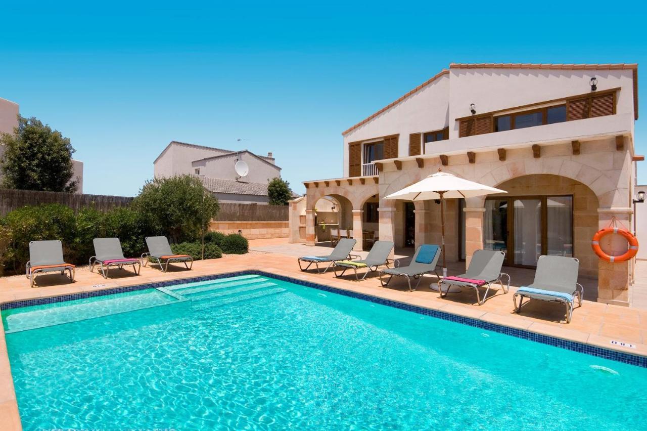 Villa Candela 4 Bedroom Villa, Cala'n Forcat