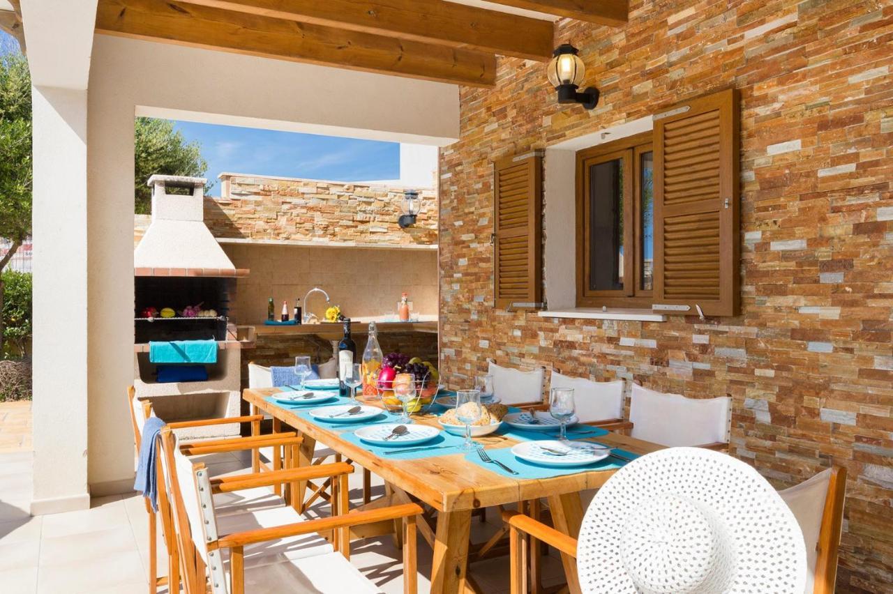 Villa Ibiza 4 Bedroom Villa, Cala'n Blanes