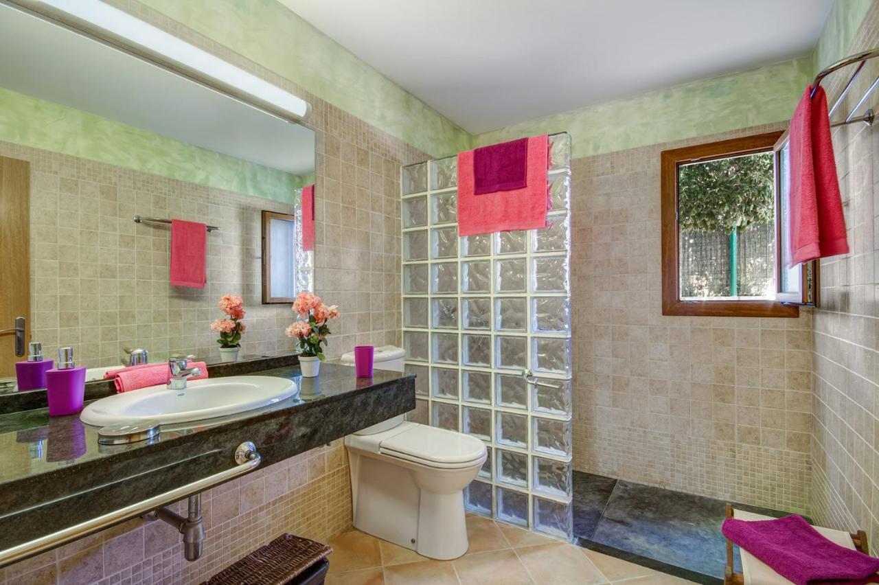 Ibiza 4 Bedroom Villa, Cala'n Blanes Villa *