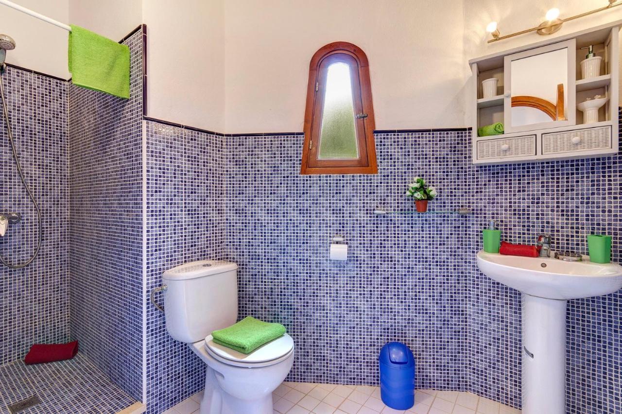 Villa Gerard Villa, Cala Blanca *