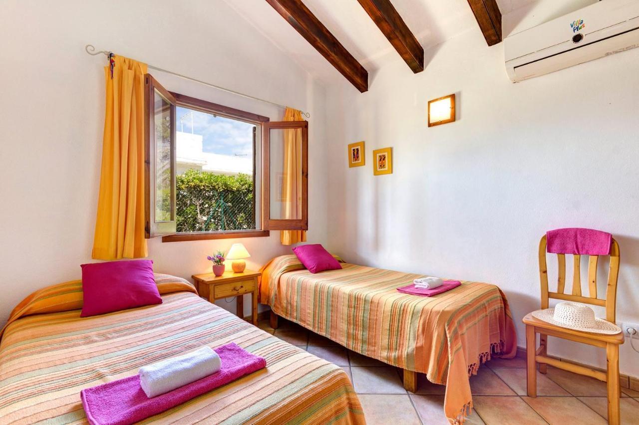 Villa Gerard Villa, Cala Blanca *