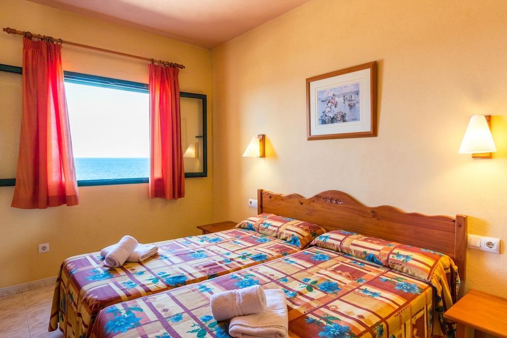 Moon Dreams Cabo De Banos Hotel Cala'N Blanes (Menorca)