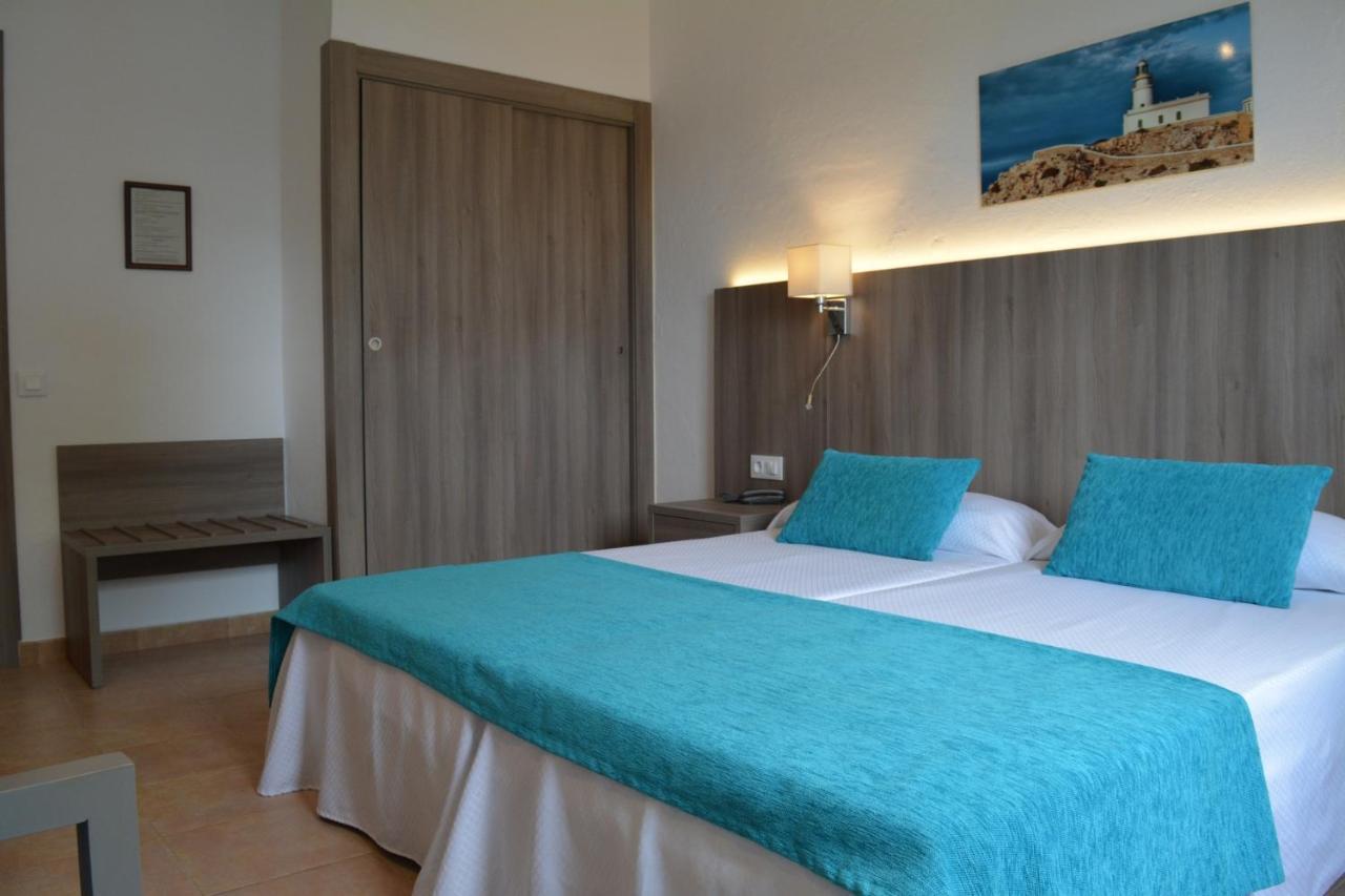 Del Almirante Hotel