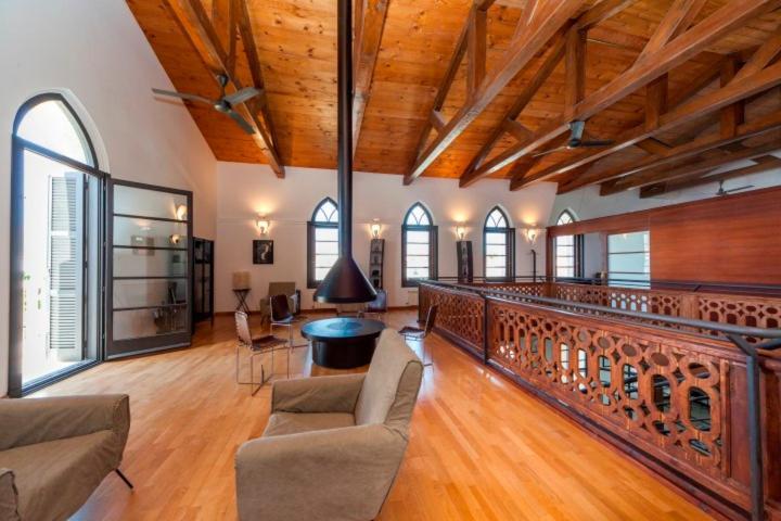 Villa Splendid Former Chapel With Pool & Jacuzzi