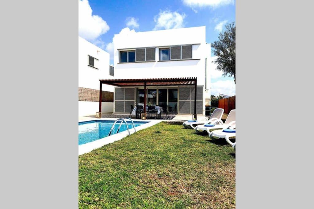 D'aina * Propiedad Privada Con Piscina * Cala'N Bosch (Menorca)