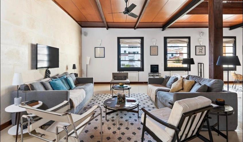 Splendid Former Chapel With Pool & Jacuzzi *