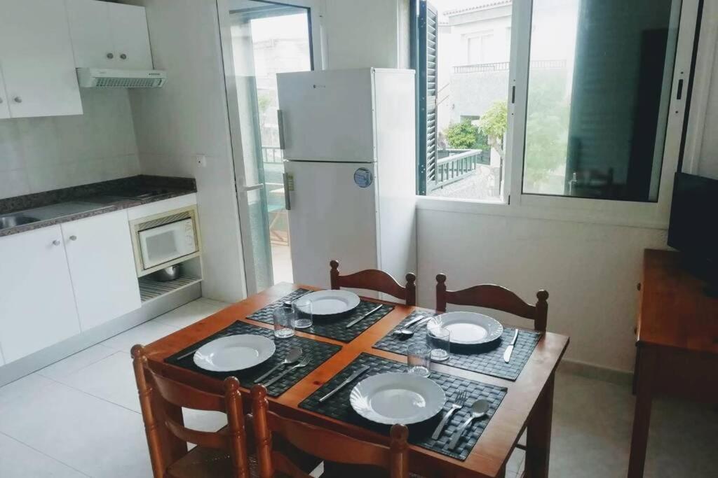 Apartamento Con Piscina, Cala En Blanes Ciutadella Apartamento *
