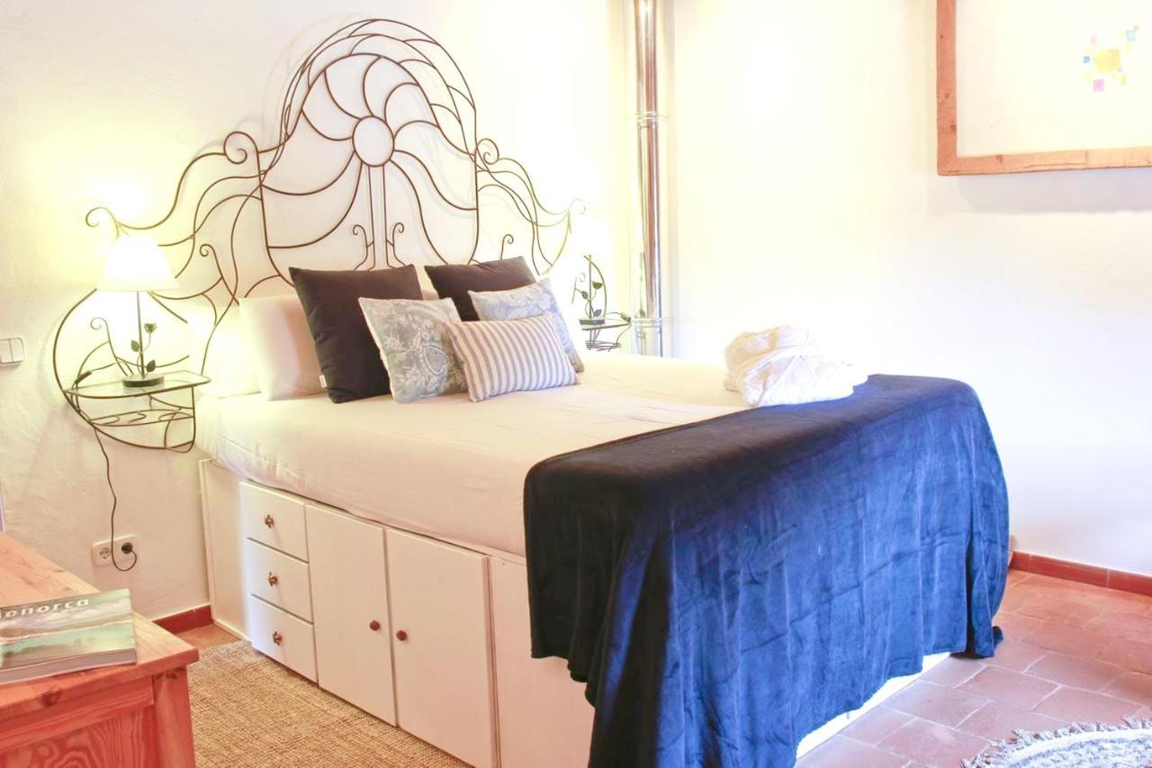 Сasa de vacaciones 5 Bedrooms House With Wifi At Mao 5 Km Away From The *