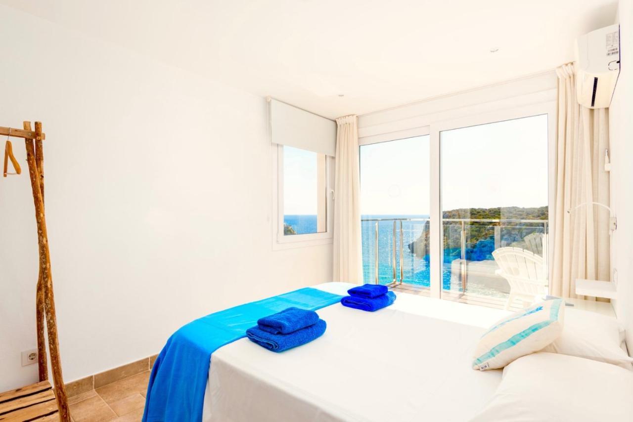 Seafront Bellavista With Heated Pool By Dadovillas Villa *