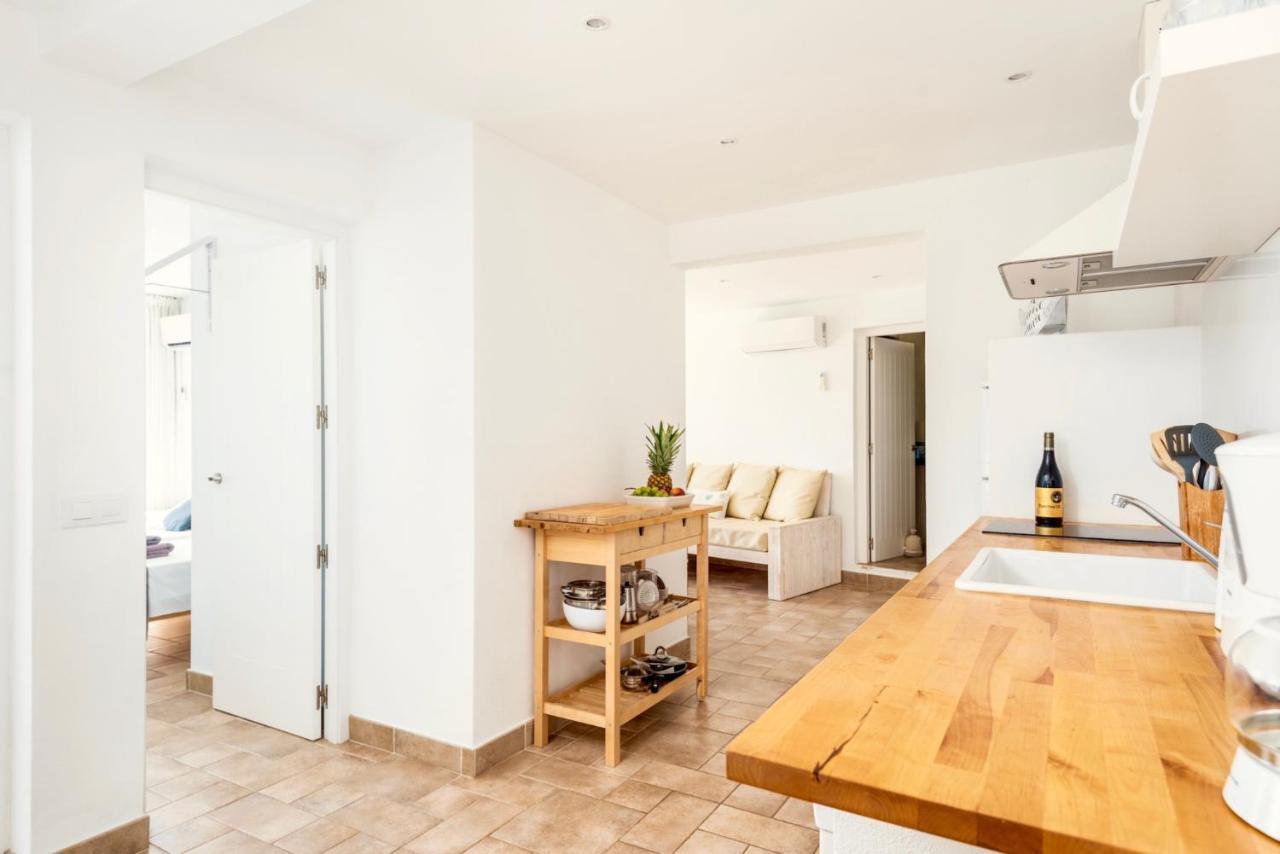 Seafront Bellavista With Heated Pool By Dadovillas *