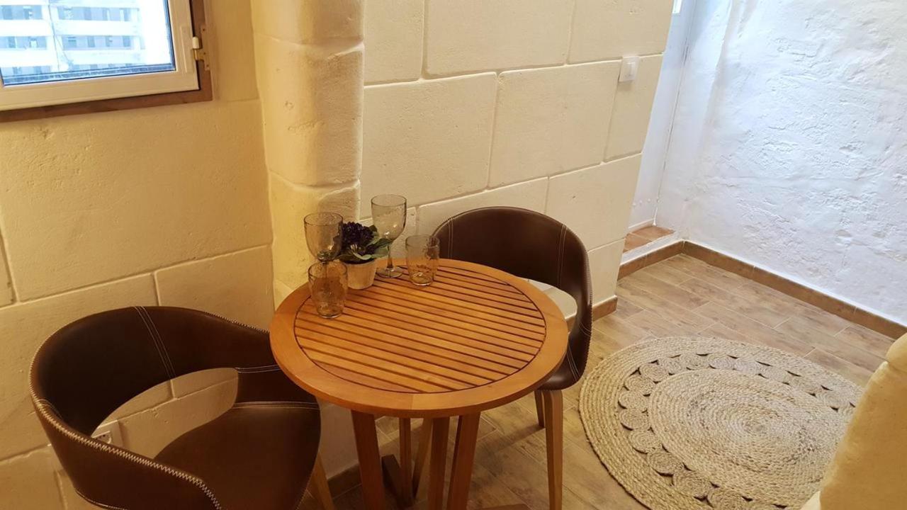 Сasa de vacaciones 5 Bedrooms House With Wifi At Mao 5 Km Away From The *