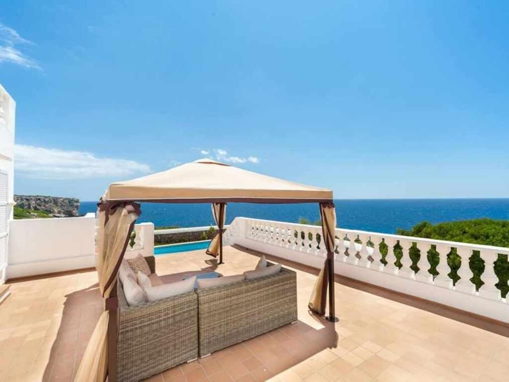 Es Macar Vistas Unicas Al Mar Junto A La Playa Piscina Climatizada