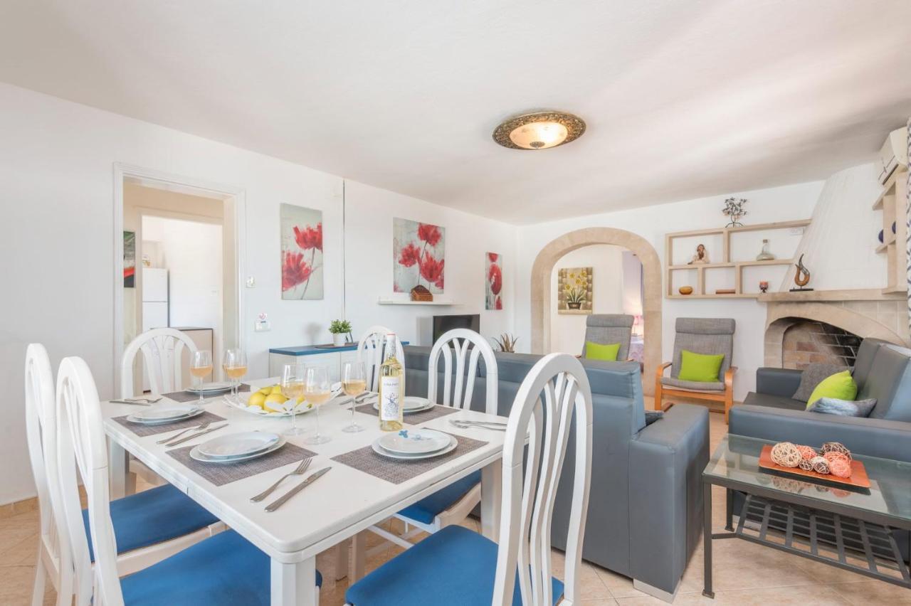 Nuriana 4 Bedroom Villa, Calan Blanes Villa Cala en Forcat