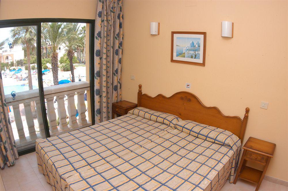 Hotel Grupotel Mar De Menorca Es Canutells