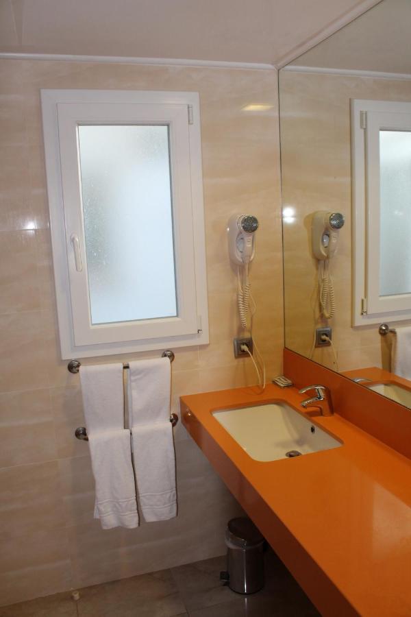 Betty Villa Cala'N Blanes (Menorca)