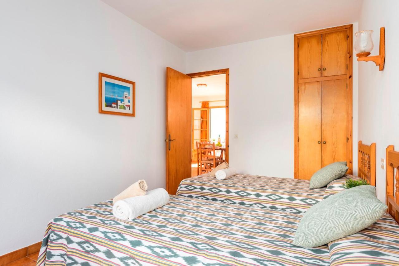 Brisa Mar 1, 2 Bedroom Apartment, Cala'n Bosch Apartamento *