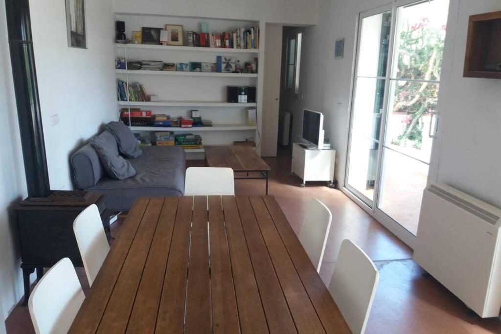 Preciosa Casa En Primera Línea Del Mar *