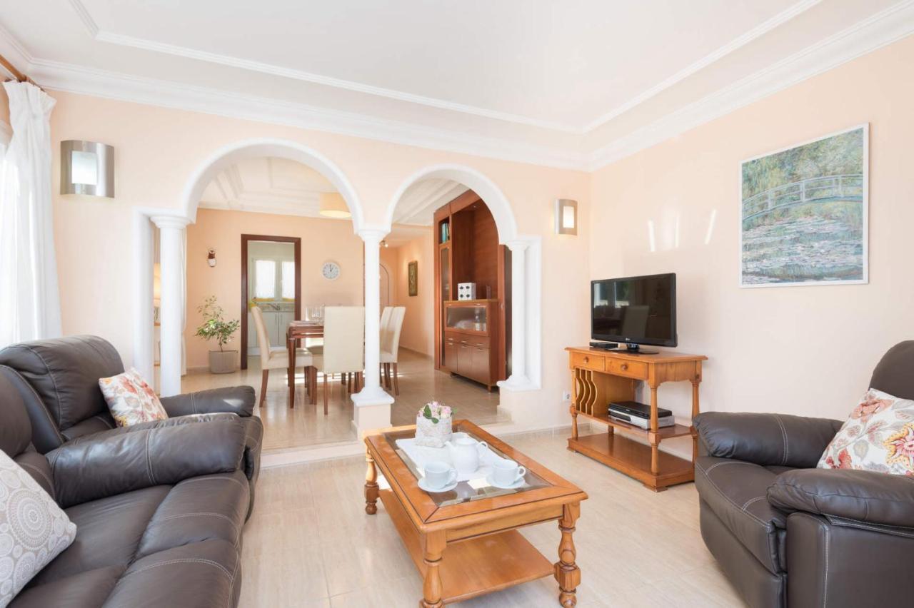 Yolanda - Cala'n Porter Villa