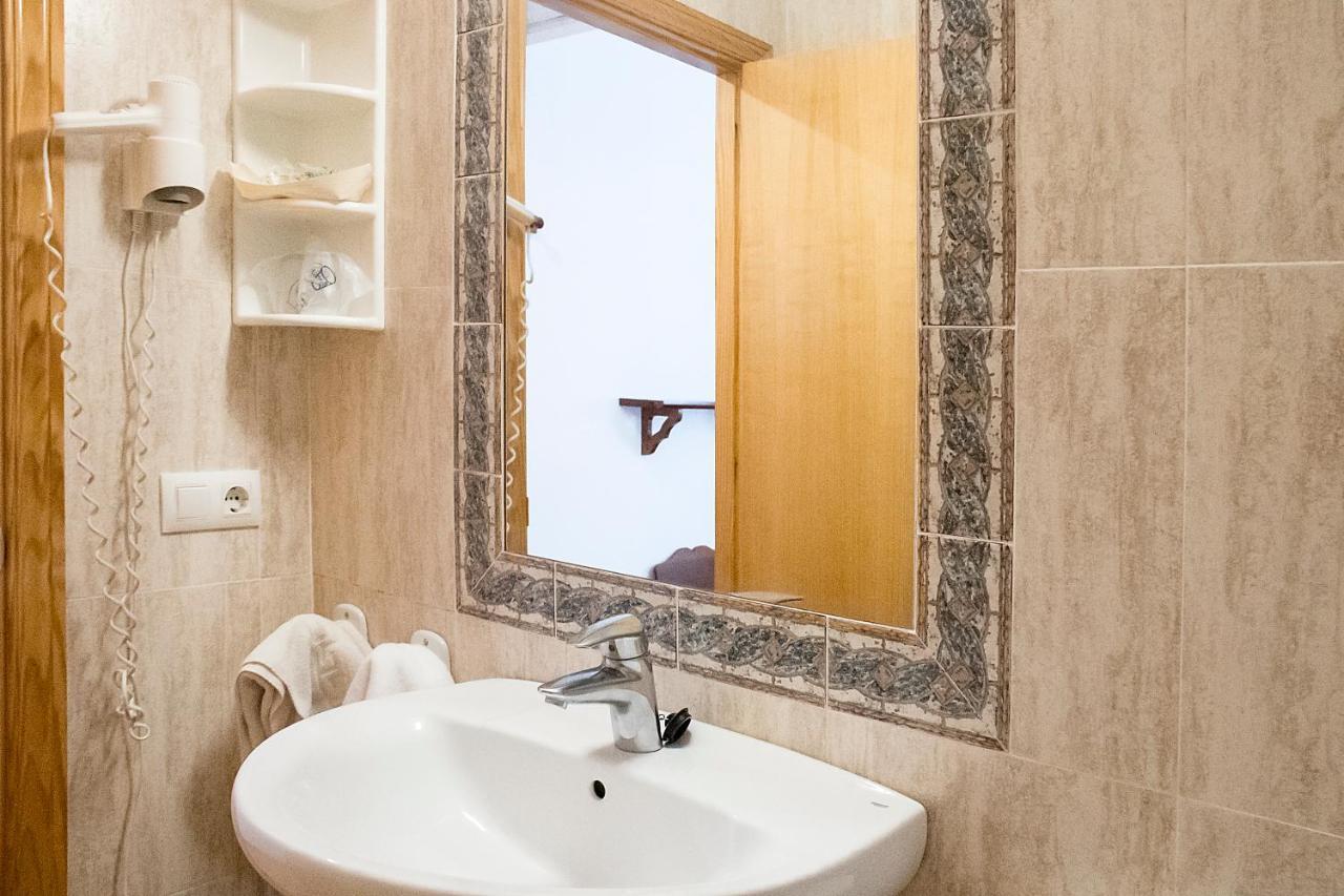 Geminis Hotel