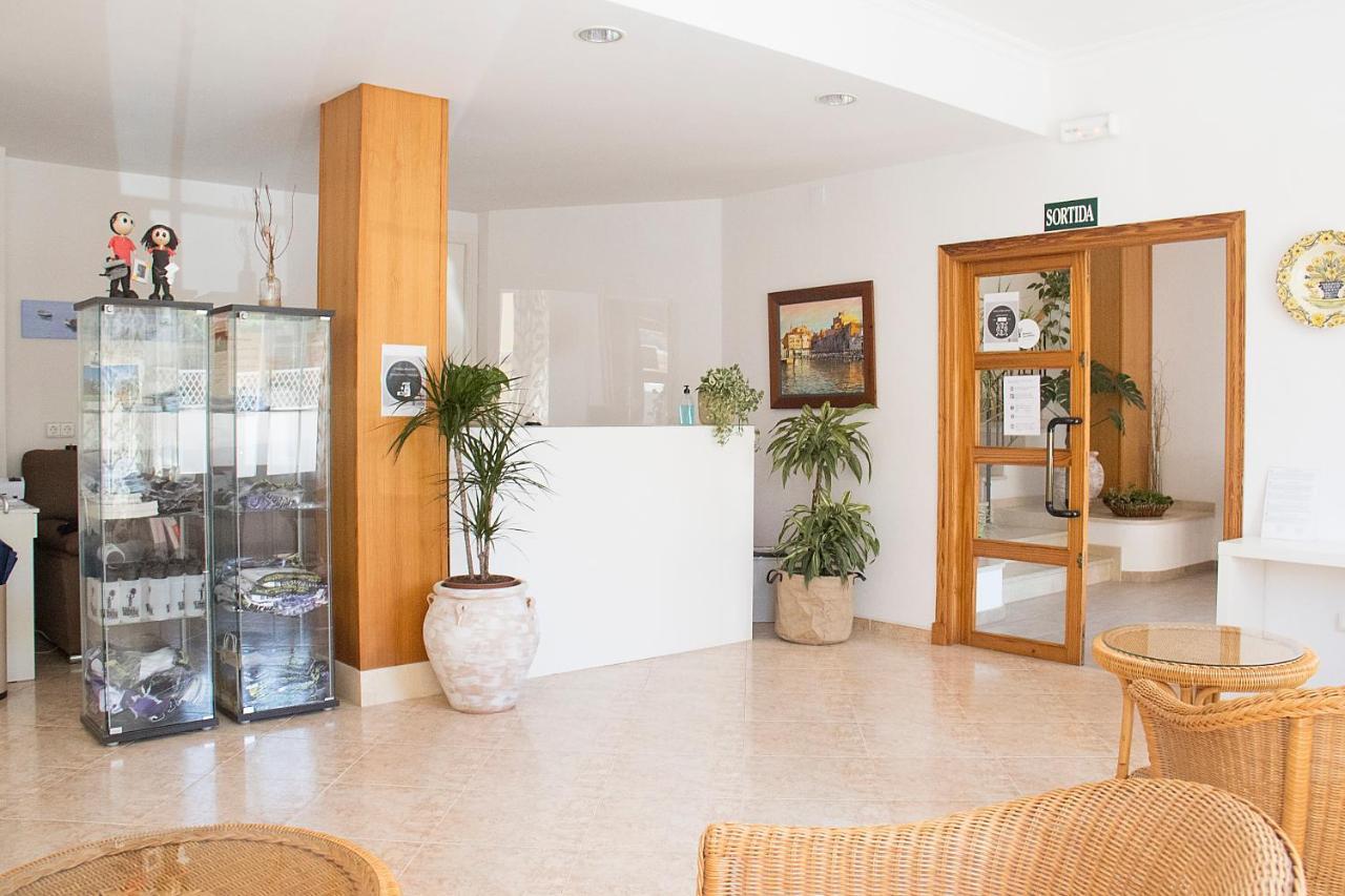 Geminis Hotel