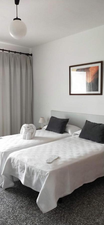 Hotel S'algaret 2*