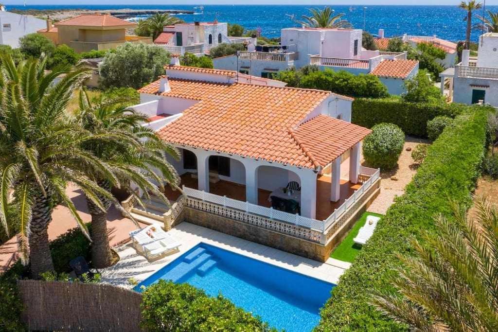 Villa Aure Villa con piscina y aire acondicionado cerca de la playa