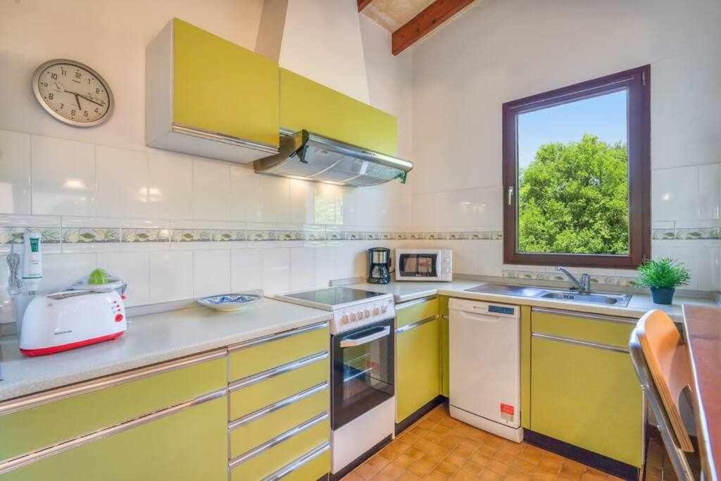 Villa Aure Villa con piscina y aire acondicionado cerca de la playa *