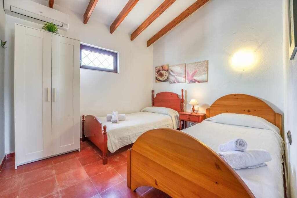 Villa Aure Villa con piscina y aire acondicionado cerca de la playa Villa Cala'N Bosch (Menorca)