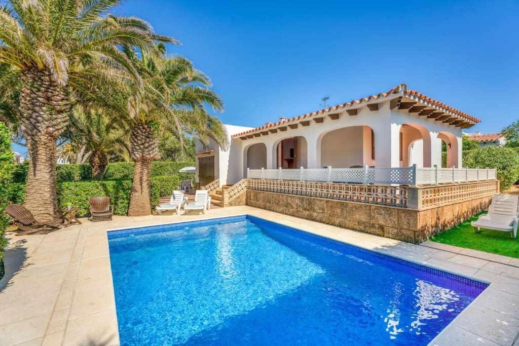 Villa Aure Villa con piscina y aire acondicionado cerca de la playa Villa Cala'N Bosch (Menorca)