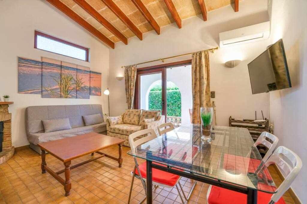 Villa Aure Villa con piscina y aire acondicionado cerca de la playa Villa