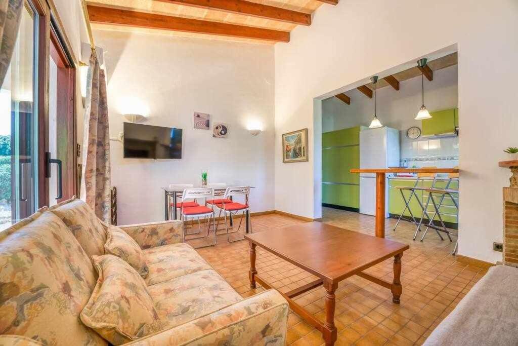 Villa Aure Villa con piscina y aire acondicionado cerca de la playa * Cala'N Bosch (Menorca)