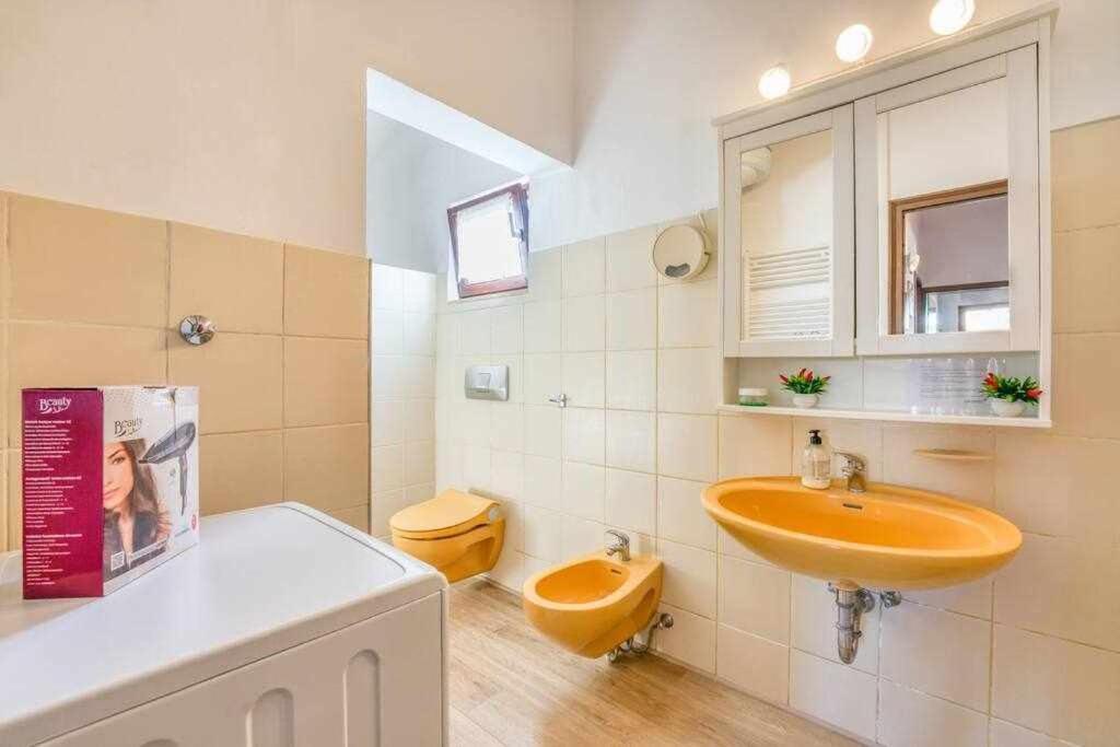 Villa Aure Villa con piscina y aire acondicionado cerca de la playa * Cala'N Bosch (Menorca)