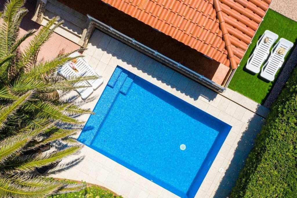 Villa Aure Villa con piscina y aire acondicionado cerca de la playa * Cala'N Bosch (Menorca)