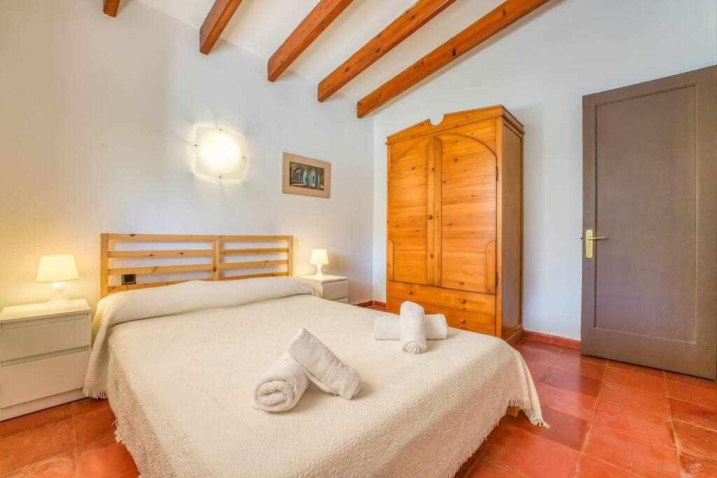 Villa Aure Villa con piscina y aire acondicionado cerca de la playa *