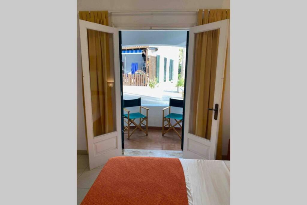 With Garden And Swimming And Apartment *